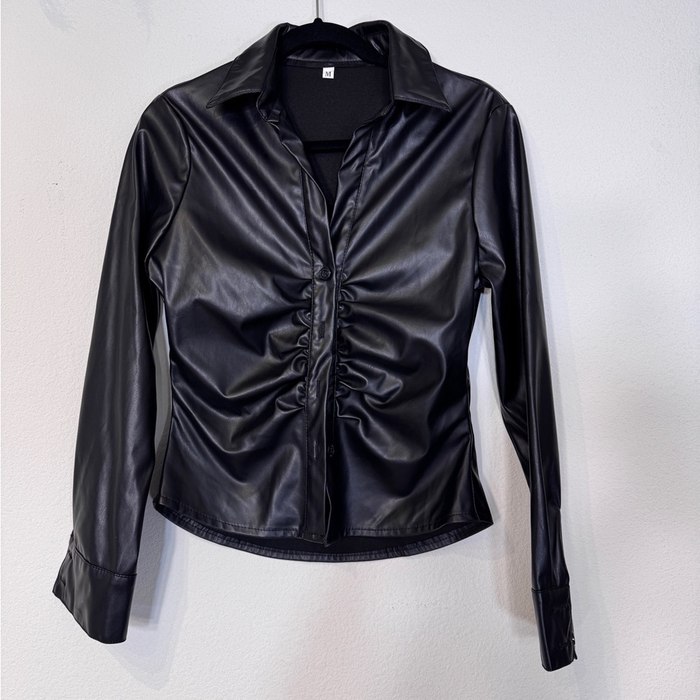 Faux leather ruched button front shirt. Size M - Picture 5 of 6